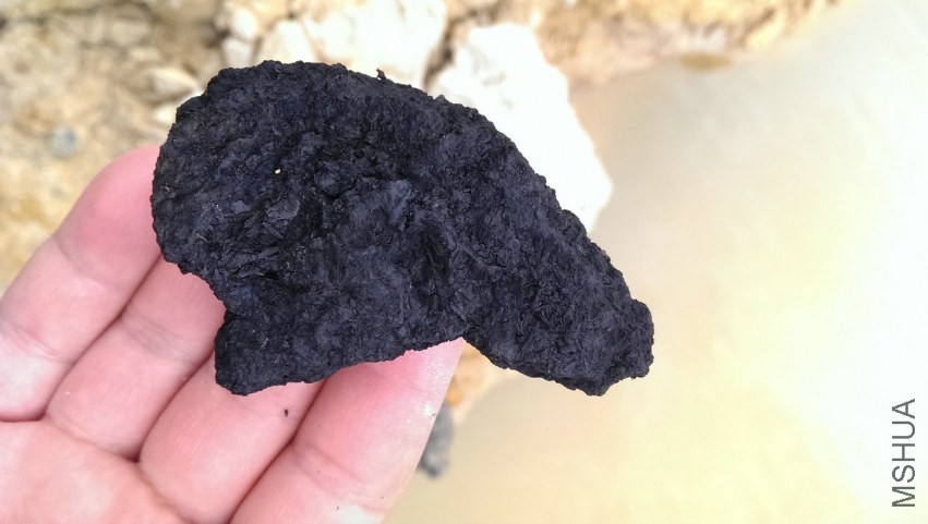 ����  ��������