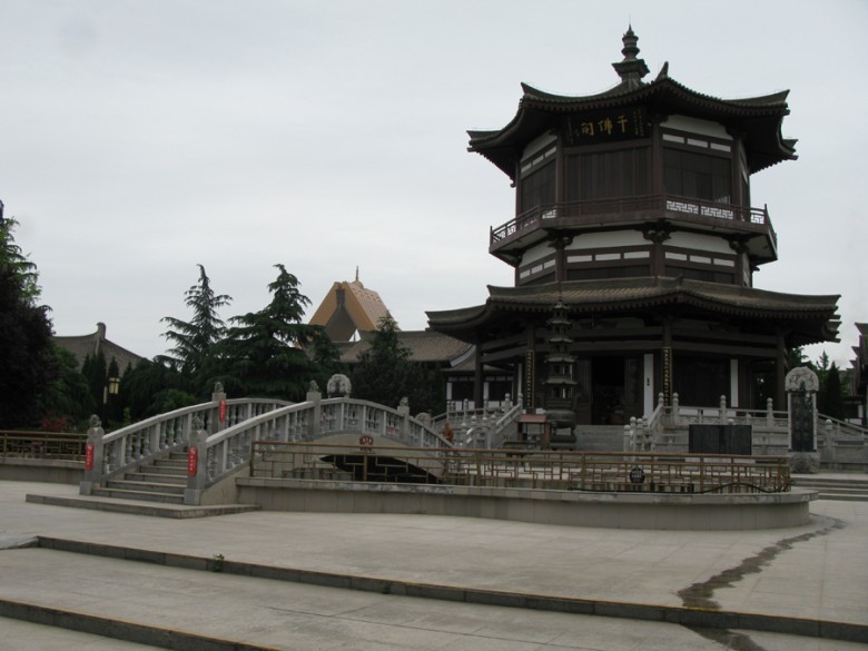 03.jpg