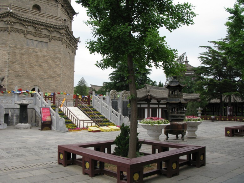 05.jpg