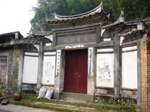 ����С�μ�