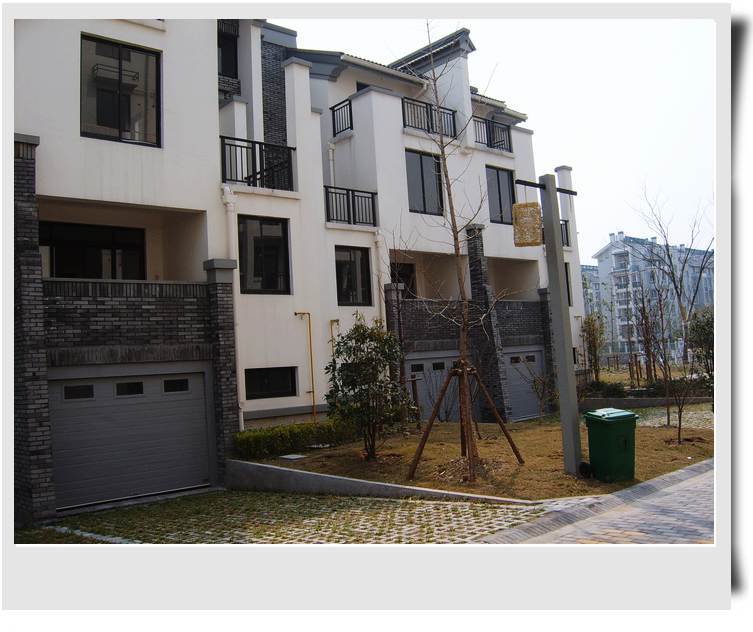 С˧��Ĵ�Ů��