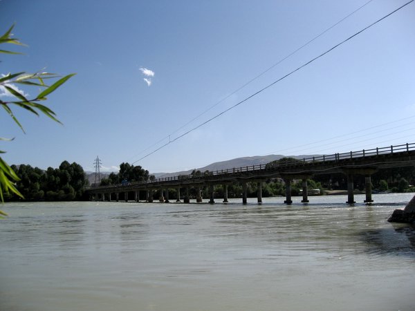 �ຣ��֮��