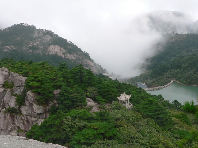 ����о��ƺ���®ɽ�ľ�ɫ�ˡ�