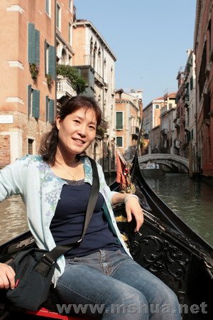 ����ĺ�ɫ����