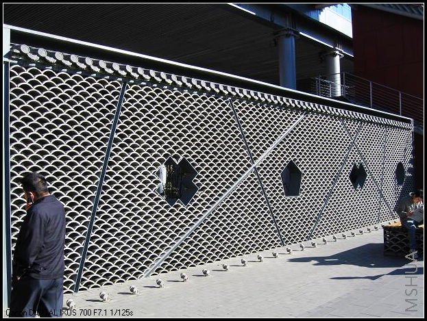 һ���������ɵ�ǽ����Ư��