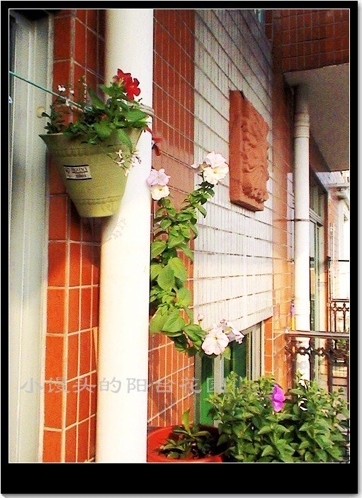 ��̨������һ�߽�