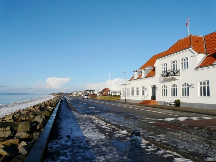 ���߱���