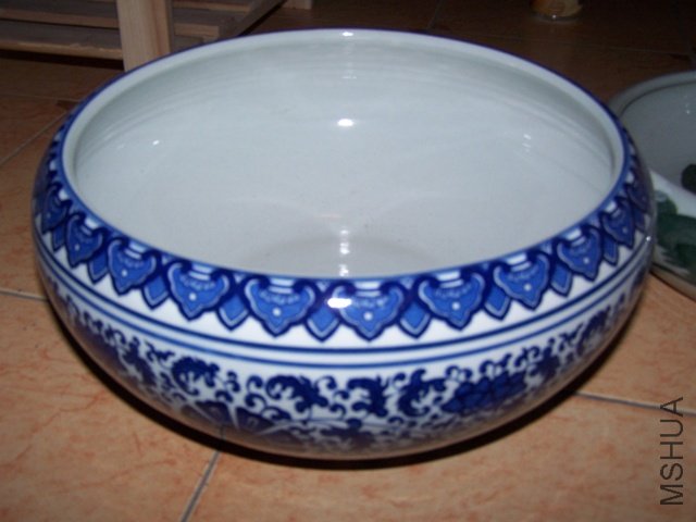 �����г���ĸ�